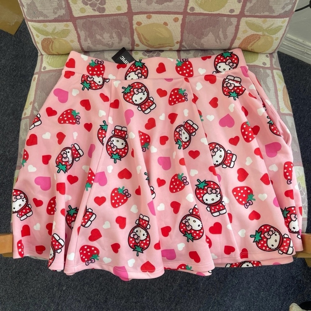 Hello Kitty Strawberry Heart Mini Skirt - Pink